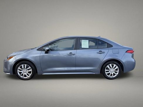 Used 2023 Toyota Corolla LE image 2