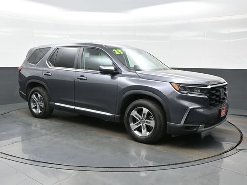 Used 2023 Honda Pilot EX-L image 8