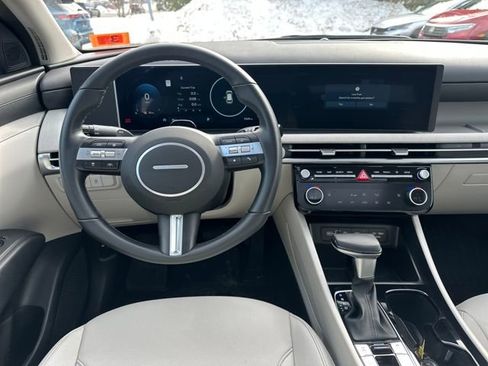 Certified 2025 Hyundai Tucson SEL image 16