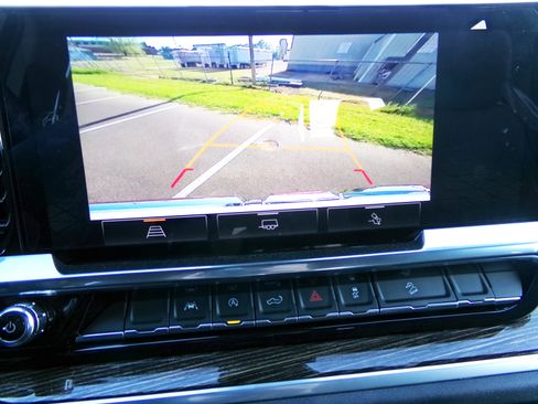 New 2026 GMC Sierra 1500 SLE image 10