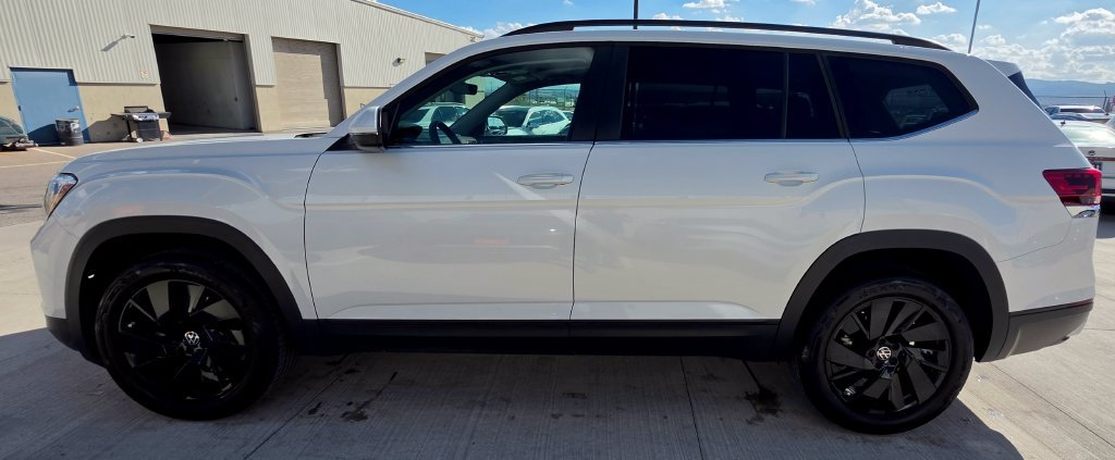 Certified 2026 Volkswagen Atlas SE FWD image 5