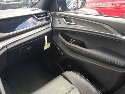 Certified 2023 Jeep Grand Cherokee Overland w/ Adv Protech Group III RWD image 20