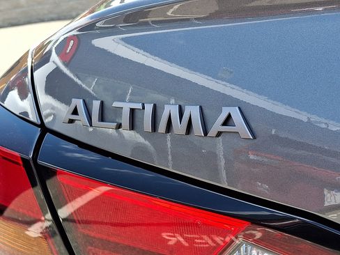 Certified 2024 Nissan Altima 2.5 SV w/ SV Premium Package AWD/4WD image 34