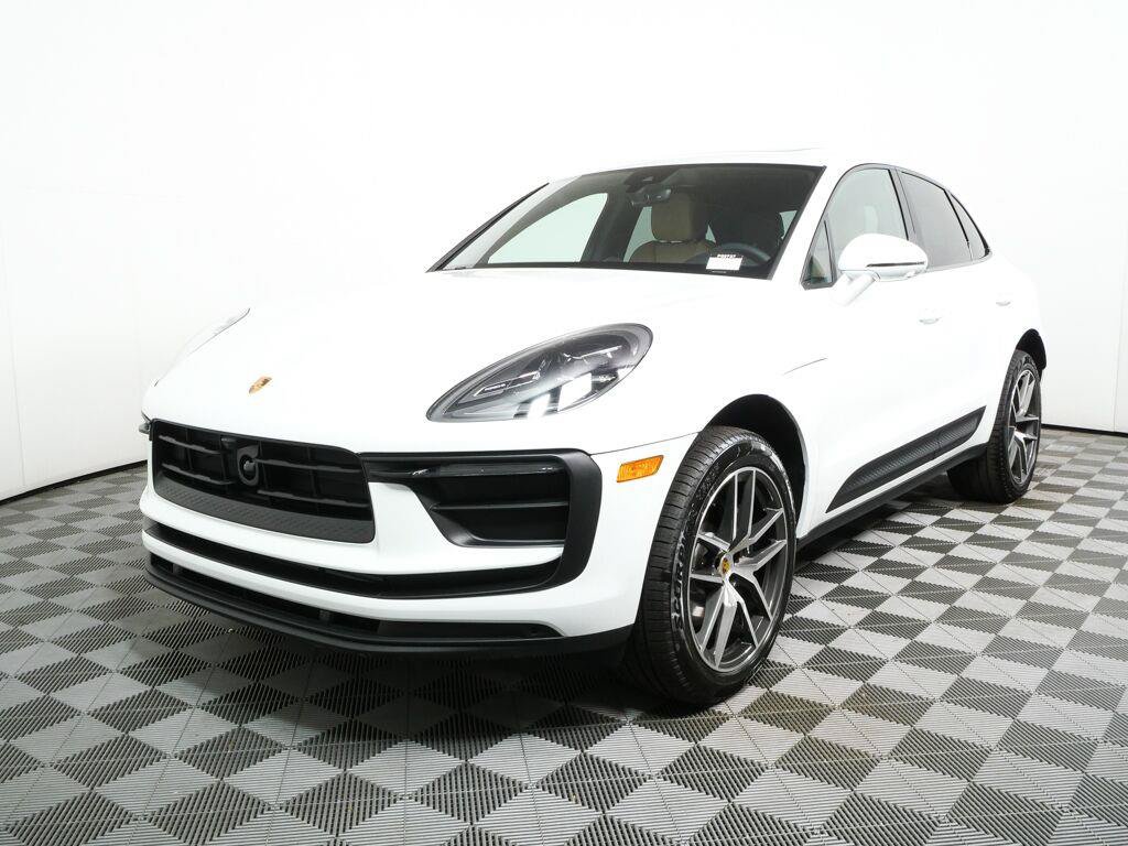 Certified 2026 Porsche Macan AWD/4WD image 1