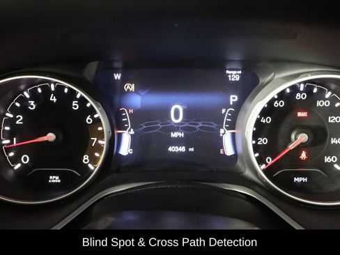 Used 2018 Jeep Compass Limited w/ Navigation Group AWD/4WD image 11