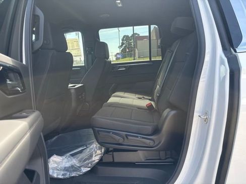 New 2026 Chevrolet Suburban LS w/ Max Trailering Package AWD/4WD image 12