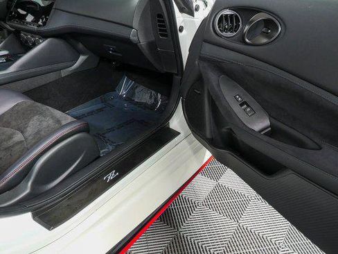 Used 2025 Nissan Z NISMO w/ Floor Mat Package RWD image 20