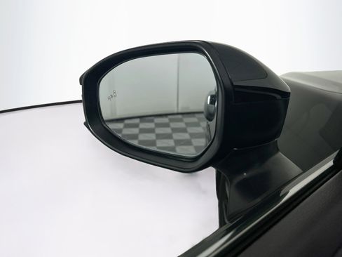 Used 2024 Toyota Crown AWD/4WD image 16