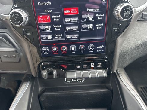 Used 2021 RAM 2500 Laramie w/ Night Edition image 22