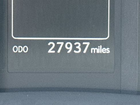 Used 2023 Lexus GX 460 Premium w/ Accessory Package image 29