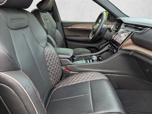 Used 2023 Jeep Grand Cherokee L Summit w/ Advanced Protech Group IV AWD/4WD image 29