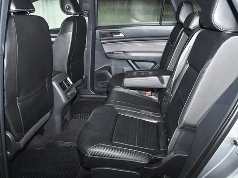 Used 2021 Volkswagen Atlas Cross Sport SEL R-Line image 48