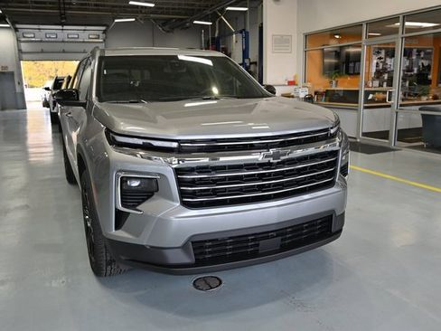 New 2026 Chevrolet Traverse LT w/ LPO, Floor Liner Package image 3