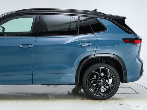 New 2026 Volkswagen Tiguan SE R-Line image 43