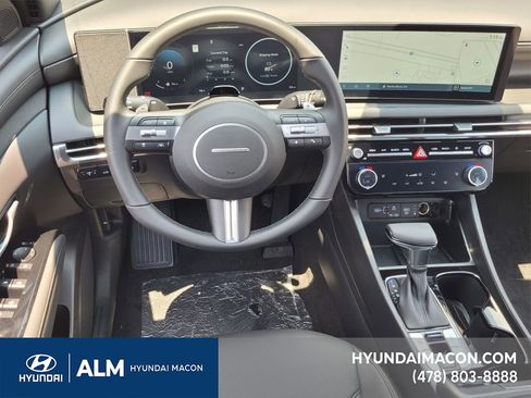 New 2025 Hyundai Santa Cruz XRT image 17