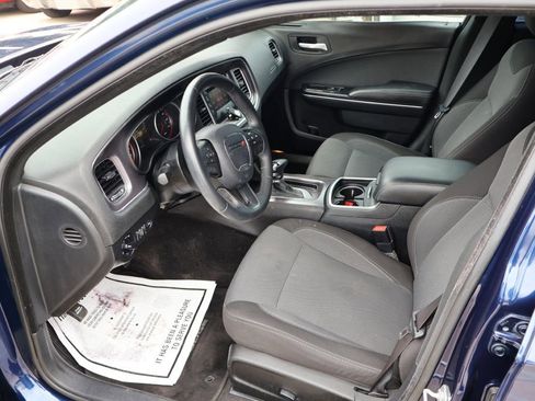 Used 2016 Dodge Charger SE RWD image 13