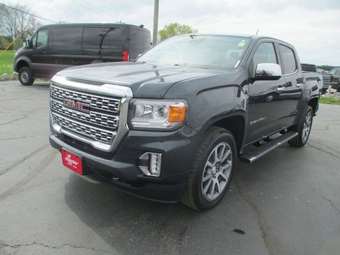 Used 2021 GMC Canyon Denali image 11