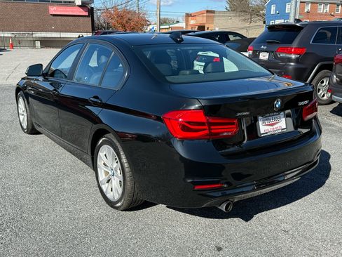 Used 2018 BMW 320i xDrive Sedan w/ Convenience Package image 14