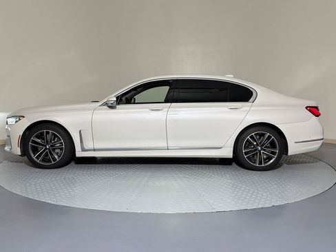Used 2022 BMW 750i xDrive AWD/4WD image 2