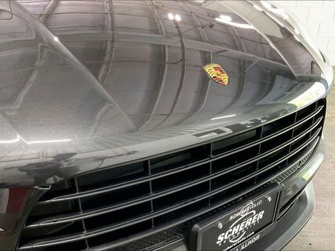 Used 2020 Porsche Macan w/ Premium Package Plus AWD/4WD image 30
