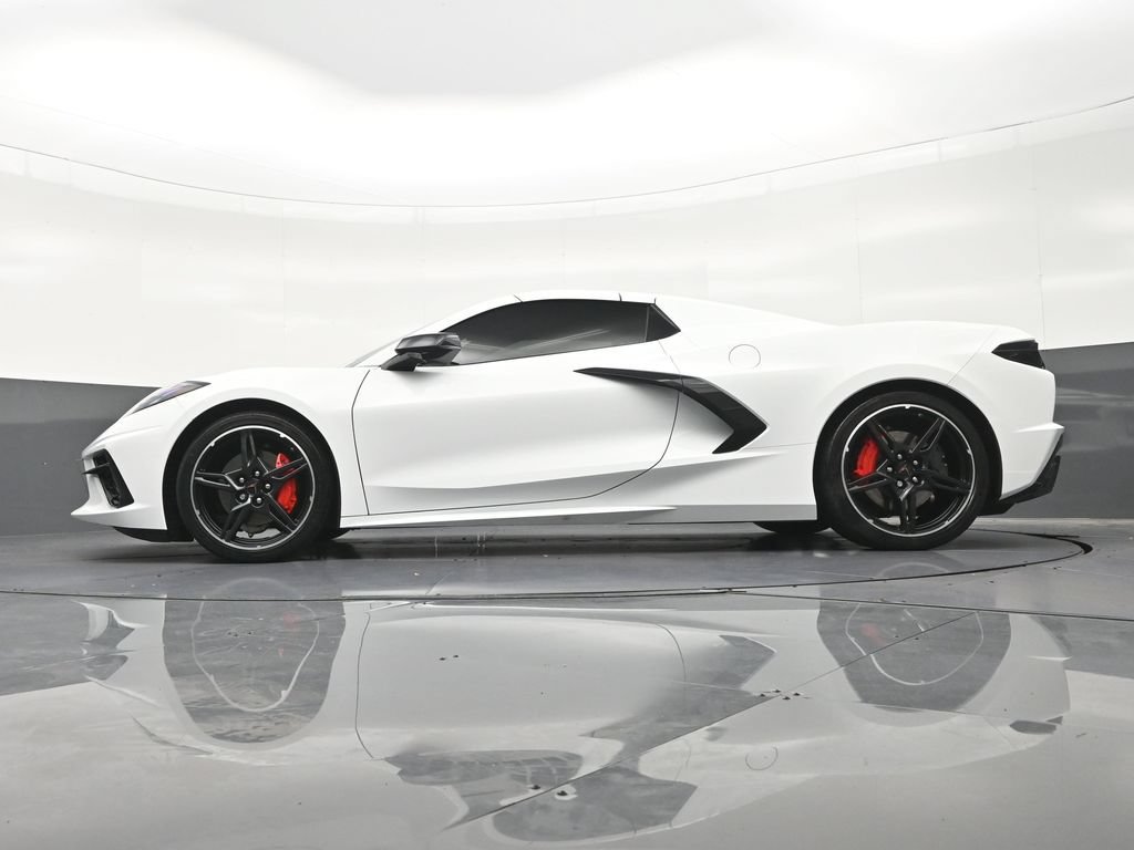 Used 2024 Chevrolet Corvette Stingray Preferred Conv w/ Stealth Interior Trim Package RWD image 24