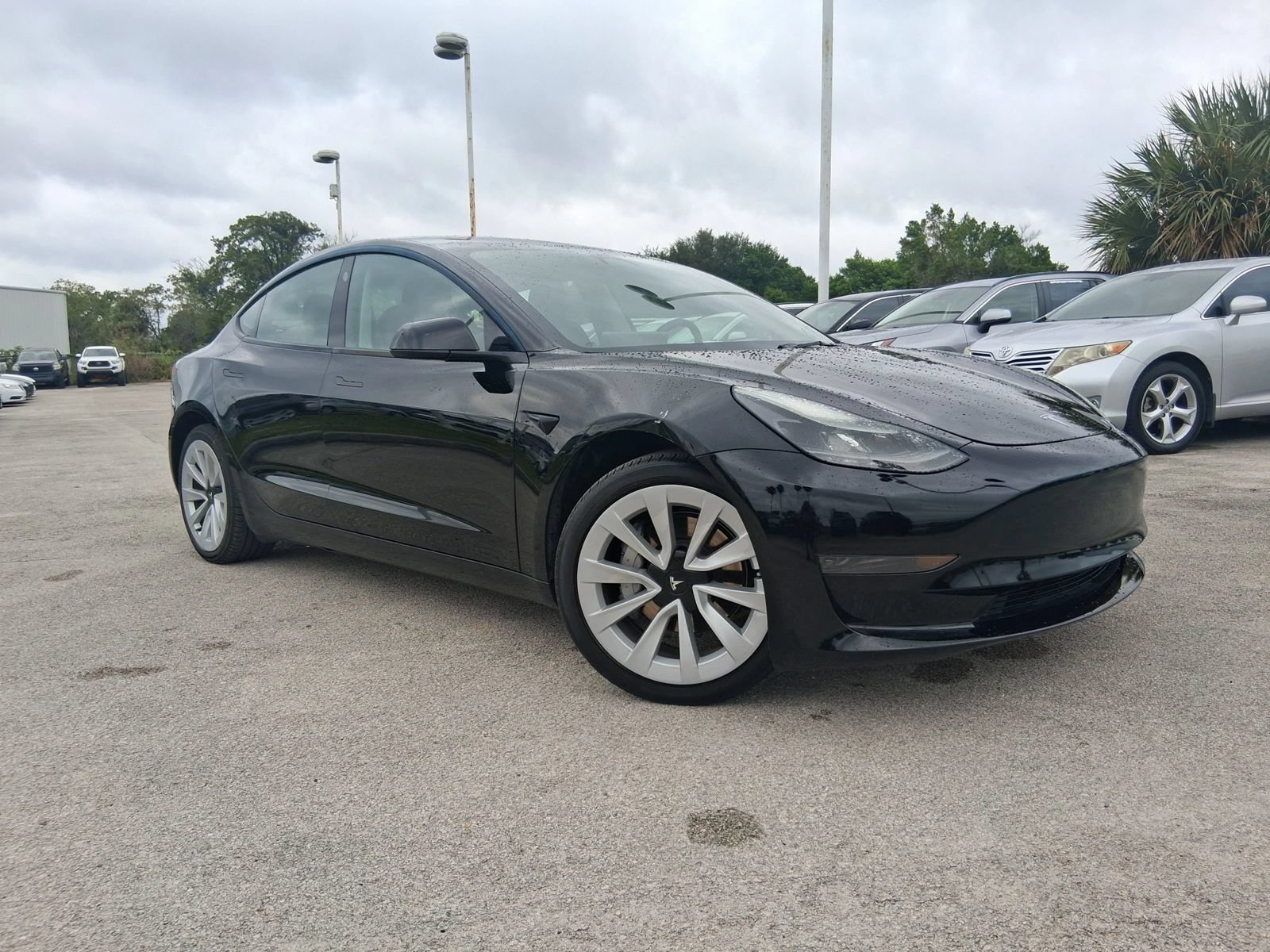 Used 2023 Tesla Model 3 Standard Range RWD image 1
