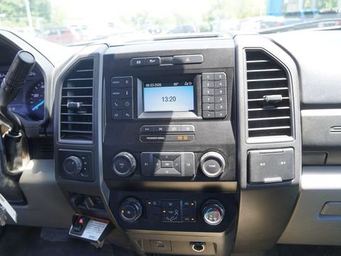 Used 2020 Ford F550 4x4 Regular Cab Super Duty image 20