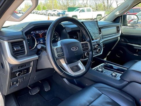 Used 2024 Ford Expedition Max XLT AWD/4WD image 13