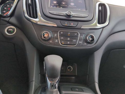 Used 2023 Chevrolet Equinox LT image 18