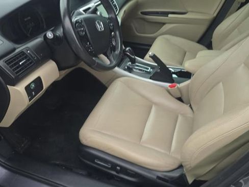 Used 2015 Honda Accord Touring image 3