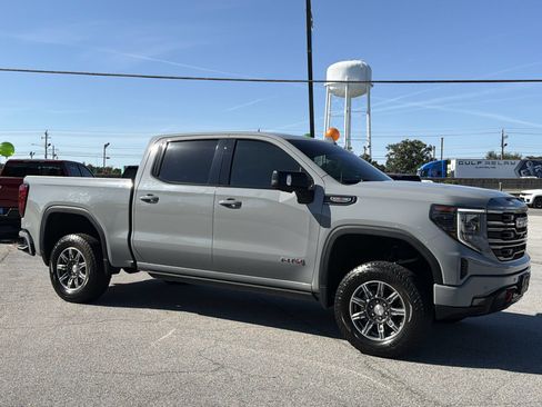 Used 2024 GMC Sierra 1500 AT4 w/ AT4 Preferred Package AWD/4WD image 24