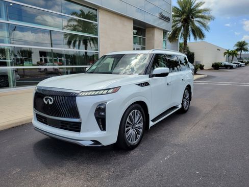 New 2026 INFINITI QX80 Luxe RWD image 8