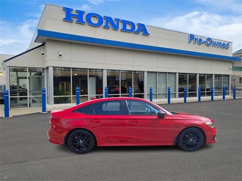 Used 2022 Honda Civic Sport image 4