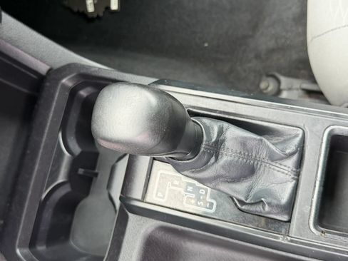 Used 2016 Toyota Tacoma SR RWD image 27
