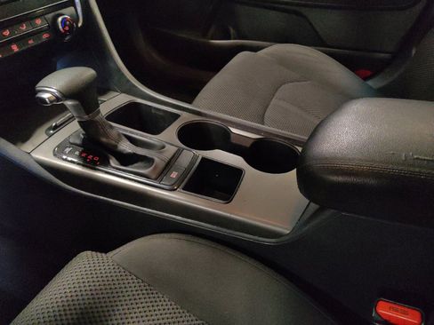 Used 2020 Kia Optima LX FWD image 26