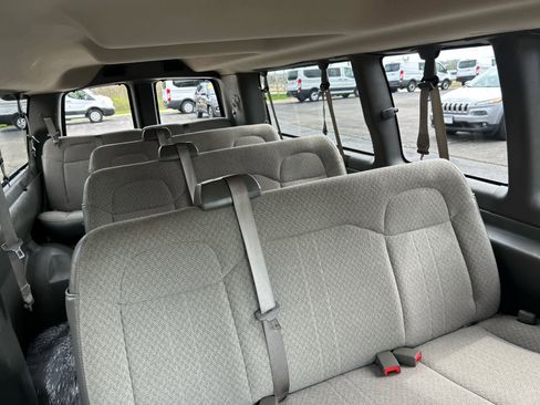 Used 2017 Chevrolet Express 3500 LT w/ LT Preferred Equipment Group image 26