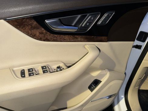 Used 2018 Audi Q7 3.0T Prestige image 6