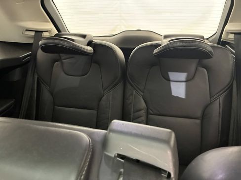 Used 2016 Volvo XC90 T6 Momentum AWD/4WD image 10