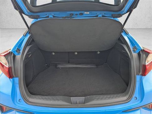 Used 2019 Toyota C-HR XLE FWD image 6