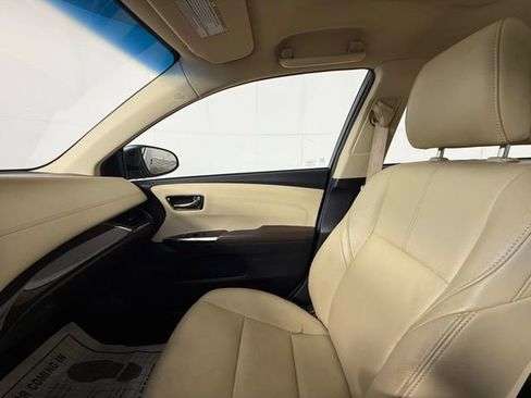 Used 2015 Toyota Avalon XLE Touring image 18