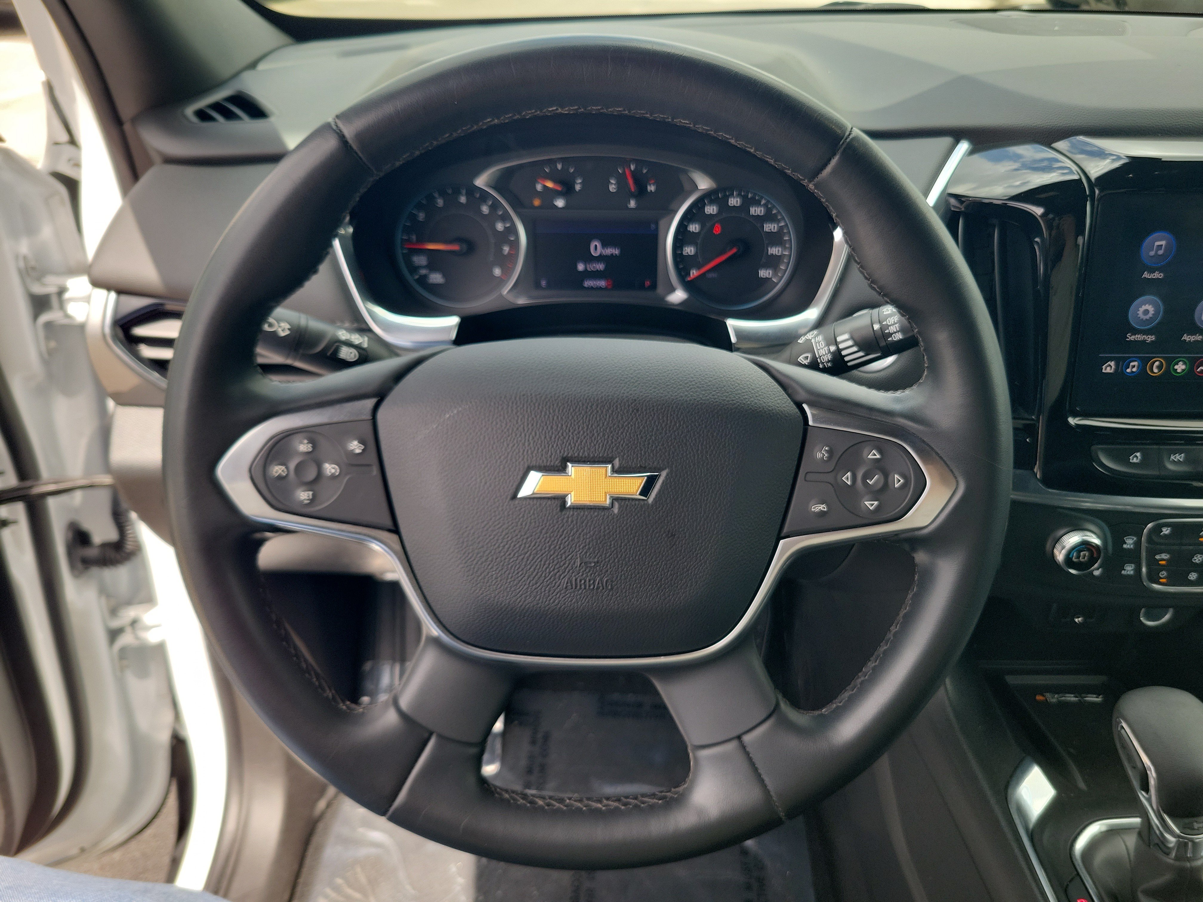 Used 2023 Chevrolet Traverse LT FWD image 22