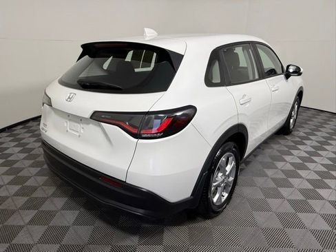 Used 2023 Honda HR-V LX image 6