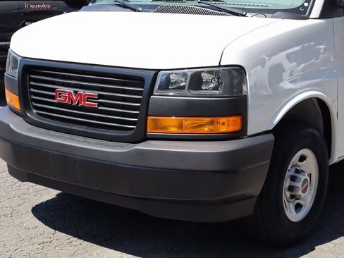 New 2025 GMC Savana 2500 w/ Driver Convenience Package image 4