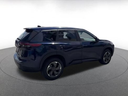 Used 2025 Nissan Rogue SV image 15