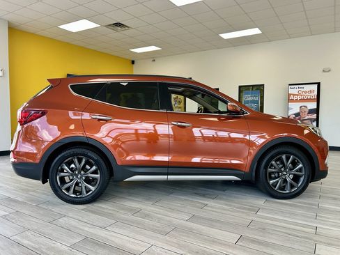 Used 2018 Hyundai Santa Fe Sport w/ 2.0T Ultimate Tech Package 05 AWD/4WD image 5