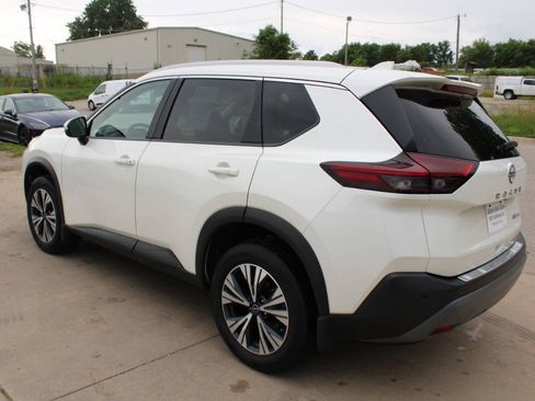 Used 2023 Nissan Rogue SV w/ SV Premium Package AWD/4WD image 6