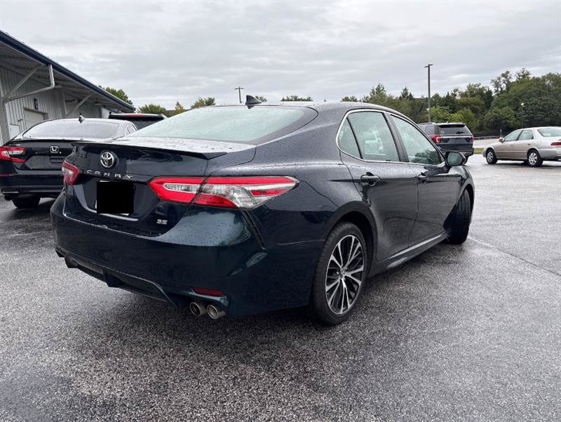 Used 2019 Toyota Camry SE w/ Carpet Mat Package FWD image 7