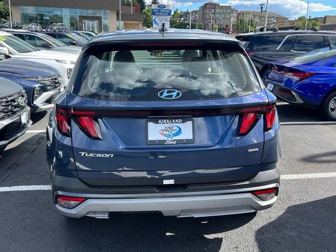 Used 2025 Hyundai Tucson SE AWD/4WD image 7