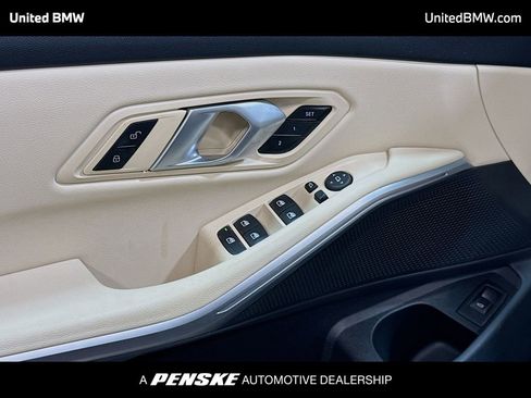 Used 2025 BMW 330i Sedan RWD image 3