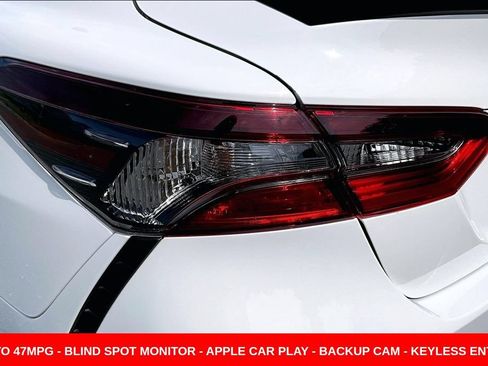 Used 2023 Toyota Camry SE w/ Convenience Package FWD image 22